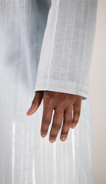 Qamis bleu clair