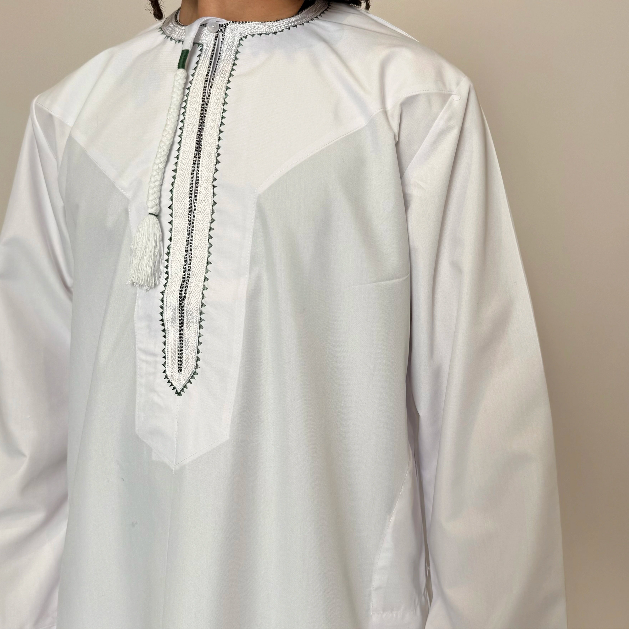 Qamis blanc broderie noir et verte